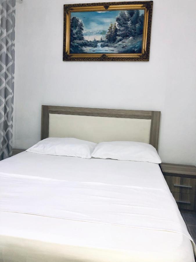 Sandri Apartment Himarë Dış mekan fotoğraf